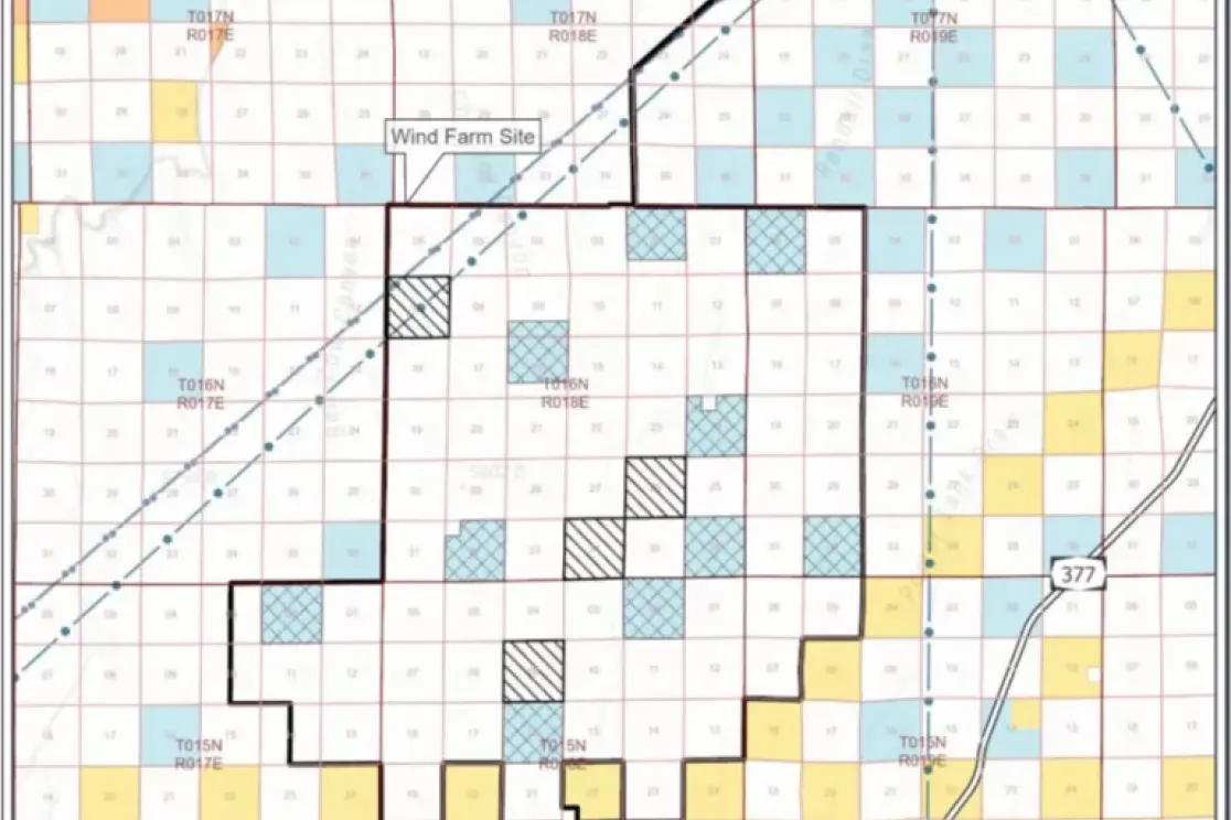 Map showing the project area for a wind farm and transmission lines in Navajo County, Arizona. The map highlights the Gen-Tie Corridor to Cholla Substation, existing transmission lines, and land ownership types, including private, state, tribal, and Bureau of Land Management lands. A legend explains symbols used for infrastructure and land ownership.