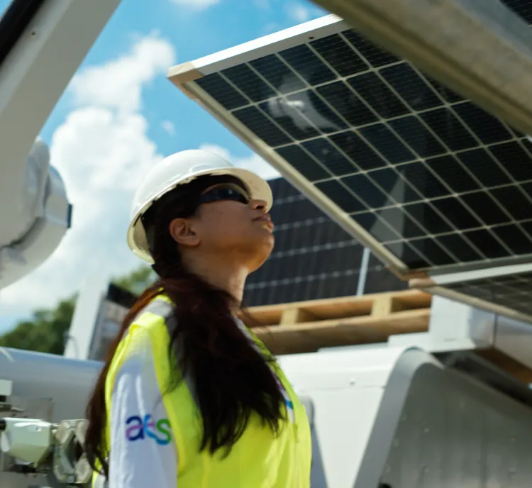 aes-solar-technology-innovation-field-photo.jpg.jpg